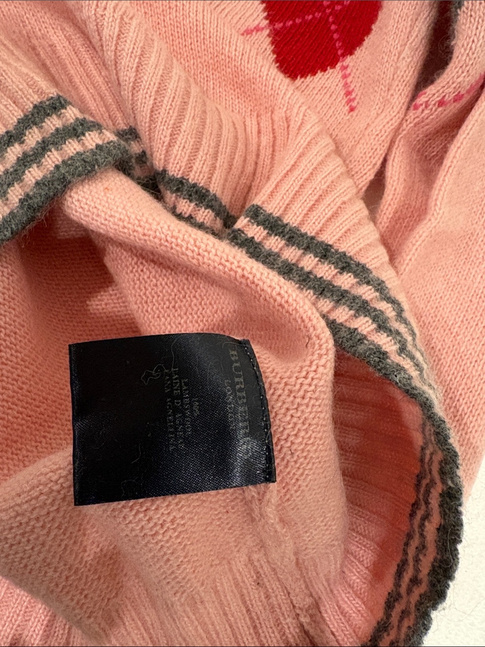 Burberry Pink Argyle Crewneck Lambswool Sweater with Red and Charcoal Accents - Picture 4 of 6